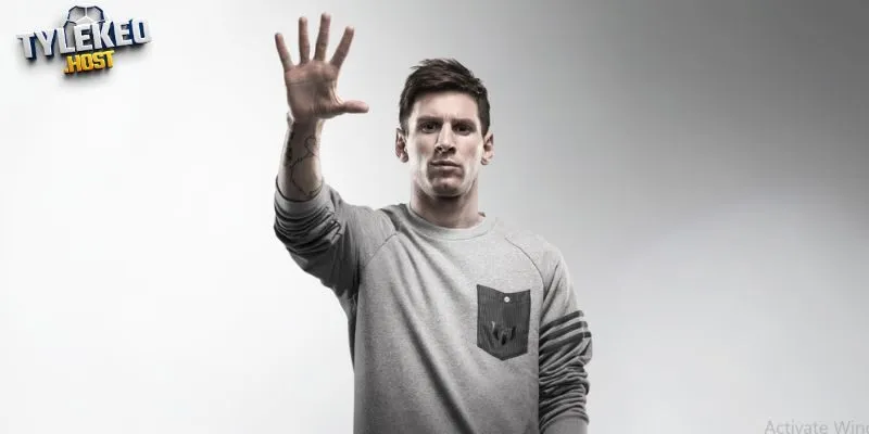 Messi thoát án, Arsenal vùi dập Tottenham thăng hoa