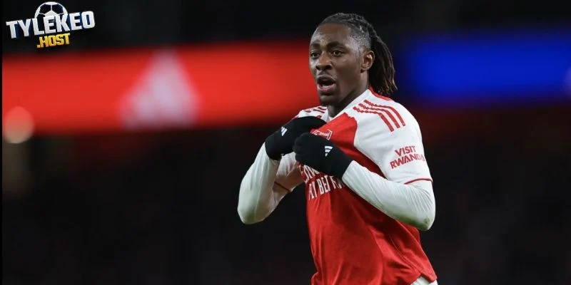 Eze và kỳ vọng tại Arsenal, MU bán Onana - thanh lý dàn thủ môn