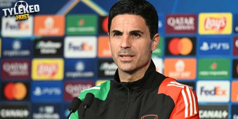 HLV Mikel Arteta có quyết định chiến thuật gây tranh cãi