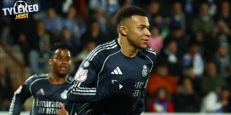 Mbappe khiến Real khó xử, Arteta tin thần đồng 16 tuổi