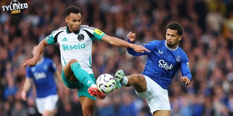 Newcastle tiếp Everton ở vòng 9
